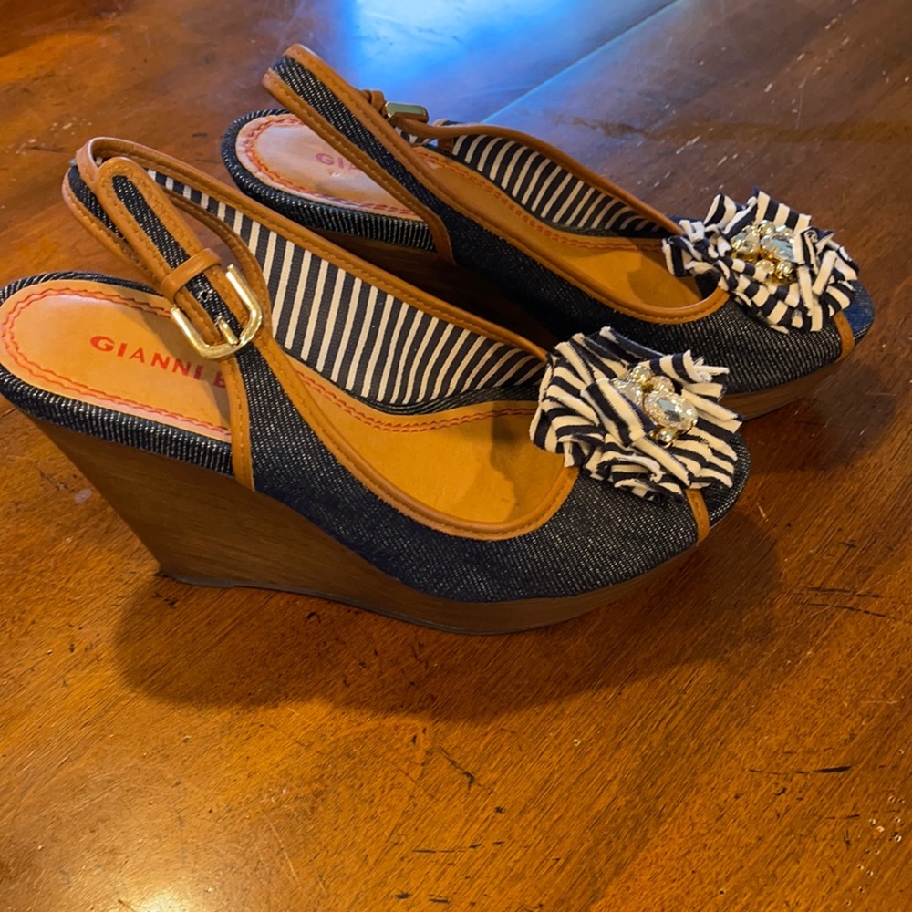 Gianna Bini size 7 in perfect condition